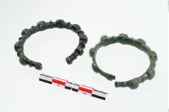 Foto von Bronzeknotenarmreif (NHMW-PRAE-025948)